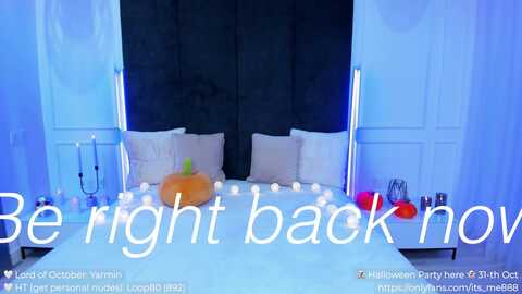panamera_888 @ myfreecams on 20231025