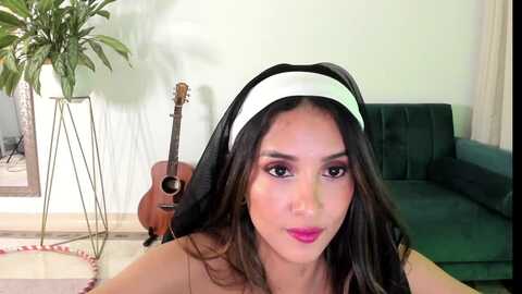 paula_fer @ myfreecams on 20231025