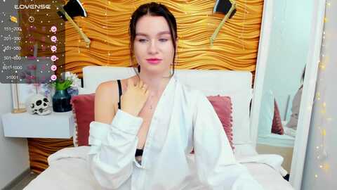 selinagrey @ myfreecams on 20231025