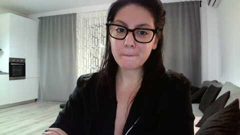 silkywoman @ myfreecams on 20231025