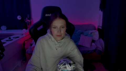 crybabykys @ myfreecams on 20231026