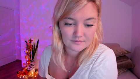 fire_ice_emma @ myfreecams on 20231026
