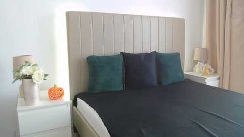 hrystina_ @ myfreecams on 20231026