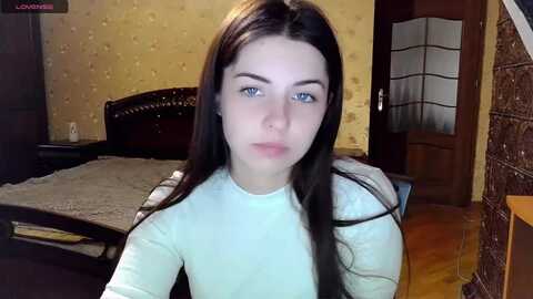 miriam_mills @ myfreecams on 20231026