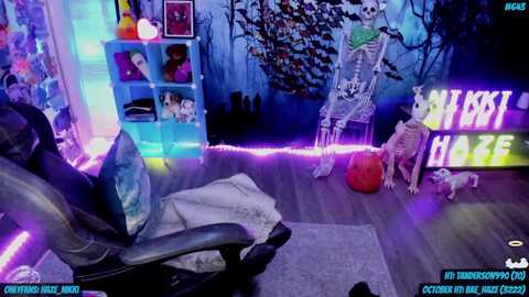 nikki_haze @ myfreecams on 20231026