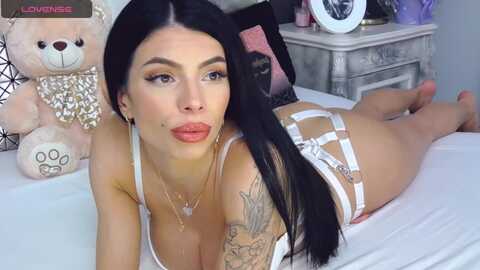 tesa000 @ myfreecams on 20231026