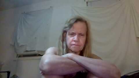 trisharra @ myfreecams on 20231026