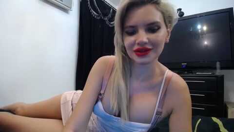 woww_ @ myfreecams on 20231026