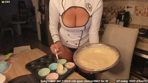 katiecroft @ myfreecams on 20231027