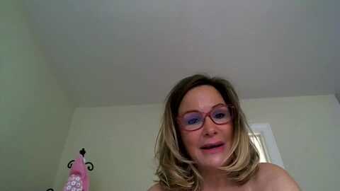 milf_goddess @ myfreecams on 20231027