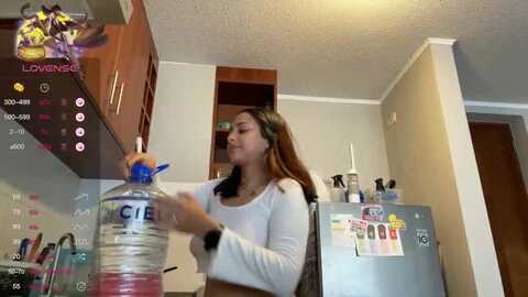 selenaquintan @ myfreecams on 20231027