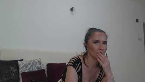 anahathor @ myfreecams on 20231028