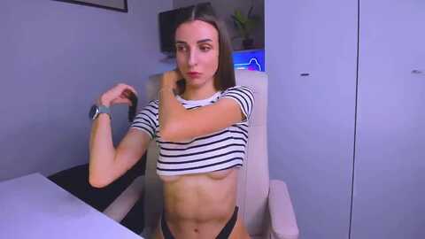 grey_hanna @ myfreecams on 20231028