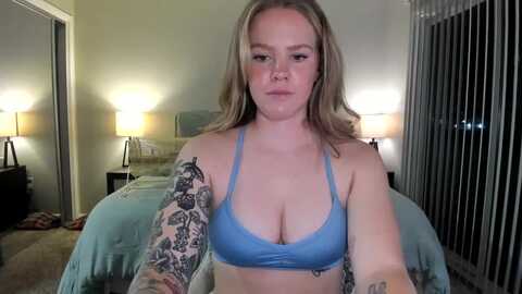 kittykat29 @ myfreecams on 20231028