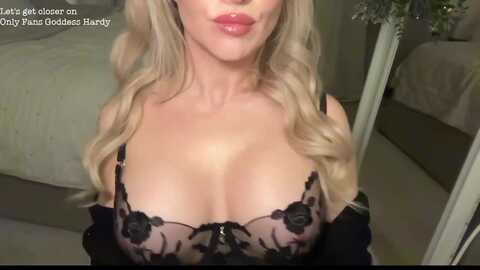 ladyhardy @ myfreecams on 20231028