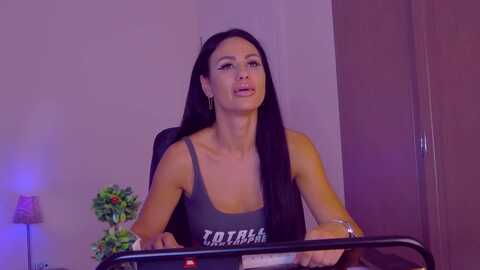 lorettelorena @ myfreecams on 20231028