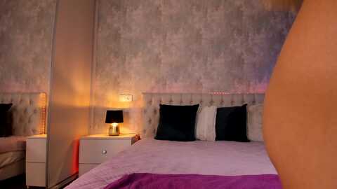 mq_raisa @ myfreecams on 20231028