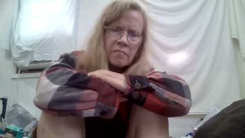 trisharra @ myfreecams on 20231028