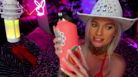 xo_belle @ myfreecams on 20231028