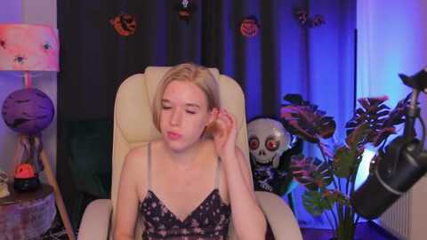 abby__love @ myfreecams on 20231029