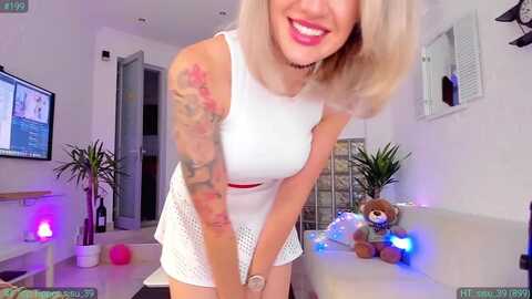 alexiangel @ myfreecams on 20231029