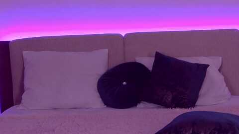 lorettelorena @ myfreecams on 20231029