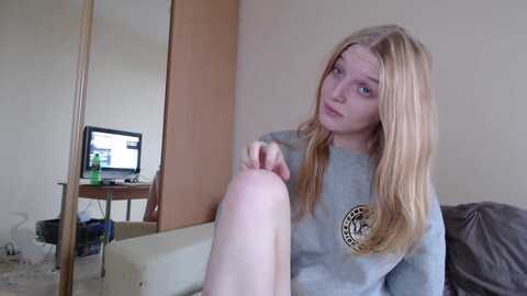 lunarwltch @ myfreecams on 20231029