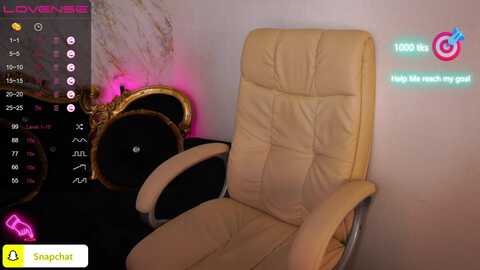 petitelexy @ myfreecams on 20231029