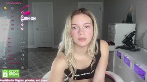 sarahsweets18 @ myfreecams on 20231029