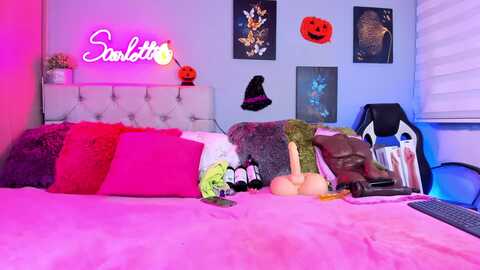 scarlett_1801 @ myfreecams on 20231029