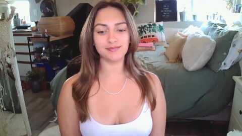 sexylexi211 @ myfreecams on 20231029