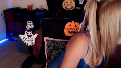southernskye @ myfreecams on 20231029