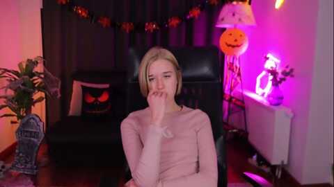 abby__love @ myfreecams on 20231030