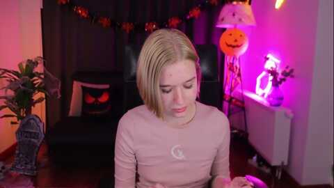 abby__love @ myfreecams on 20231030