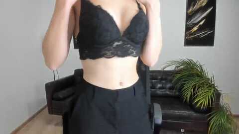 emeraldtopaz @ myfreecams on 20231030