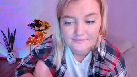 fire_ice_emma @ myfreecams on 20231030