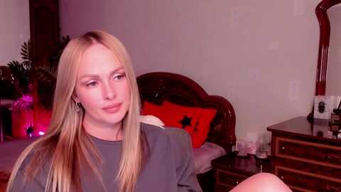 libby_nora @ myfreecams on 20231030