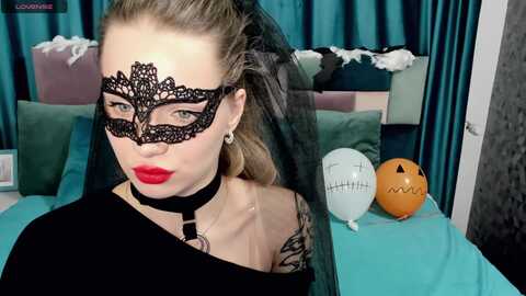 miramauer @ myfreecams on 20231030