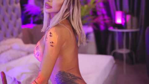 missmo0n1 @ myfreecams on 20231030