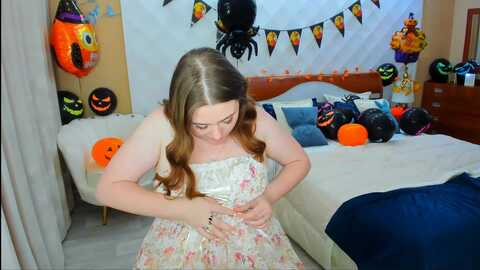 misssmelittle @ myfreecams on 20231030