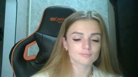 ms_illnn24 @ myfreecams on 20231030