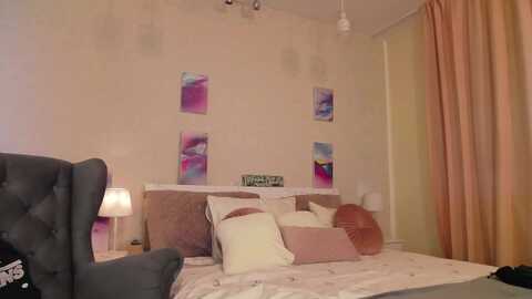 alisiak @ myfreecams on 20231031