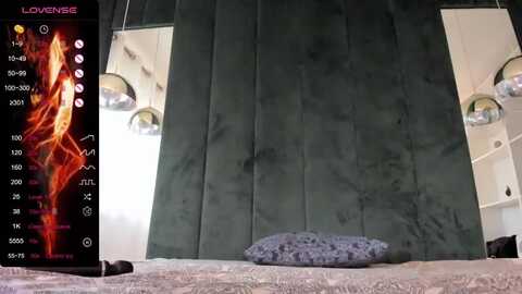 blondie_quinn @ myfreecams on 20231031