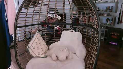 bunnydathug @ myfreecams on 20231031