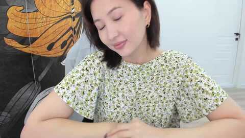 elfleurit @ myfreecams on 20231031