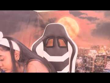 indianruby99 @ myfreecams on 20231031