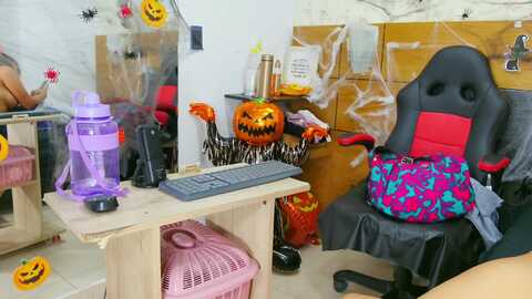 kloemss @ myfreecams on 20231031