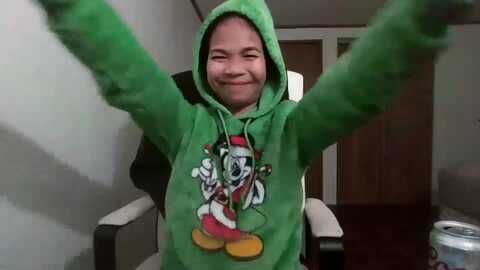 littlekai2023 @ myfreecams on 20231031