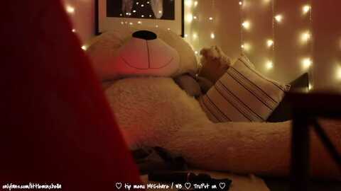 littleminx @ myfreecams on 20231031