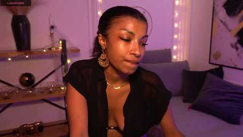 manelikpearce @ myfreecams on 20231031